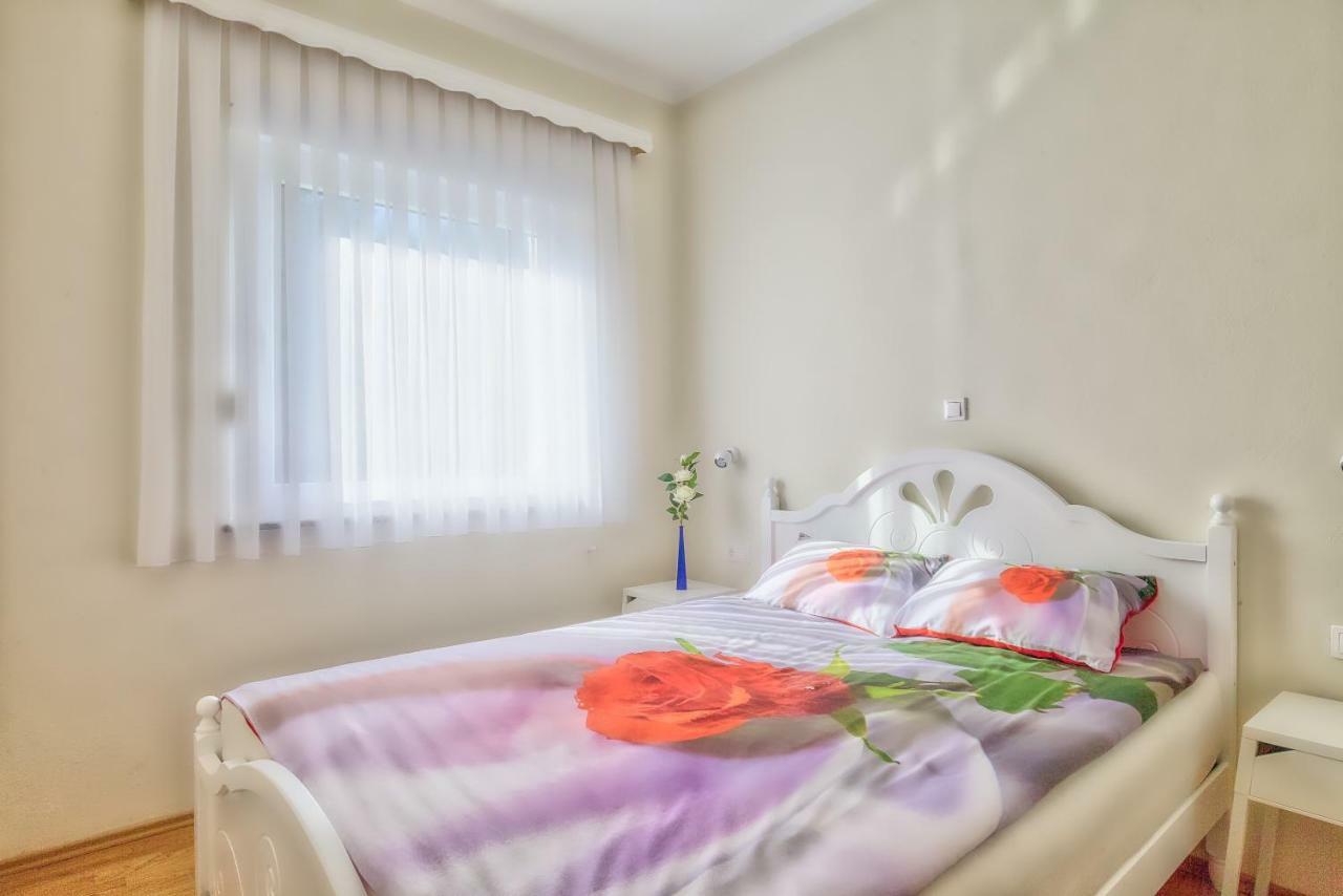 Apartment Snjezana Szluin Kültér fotó